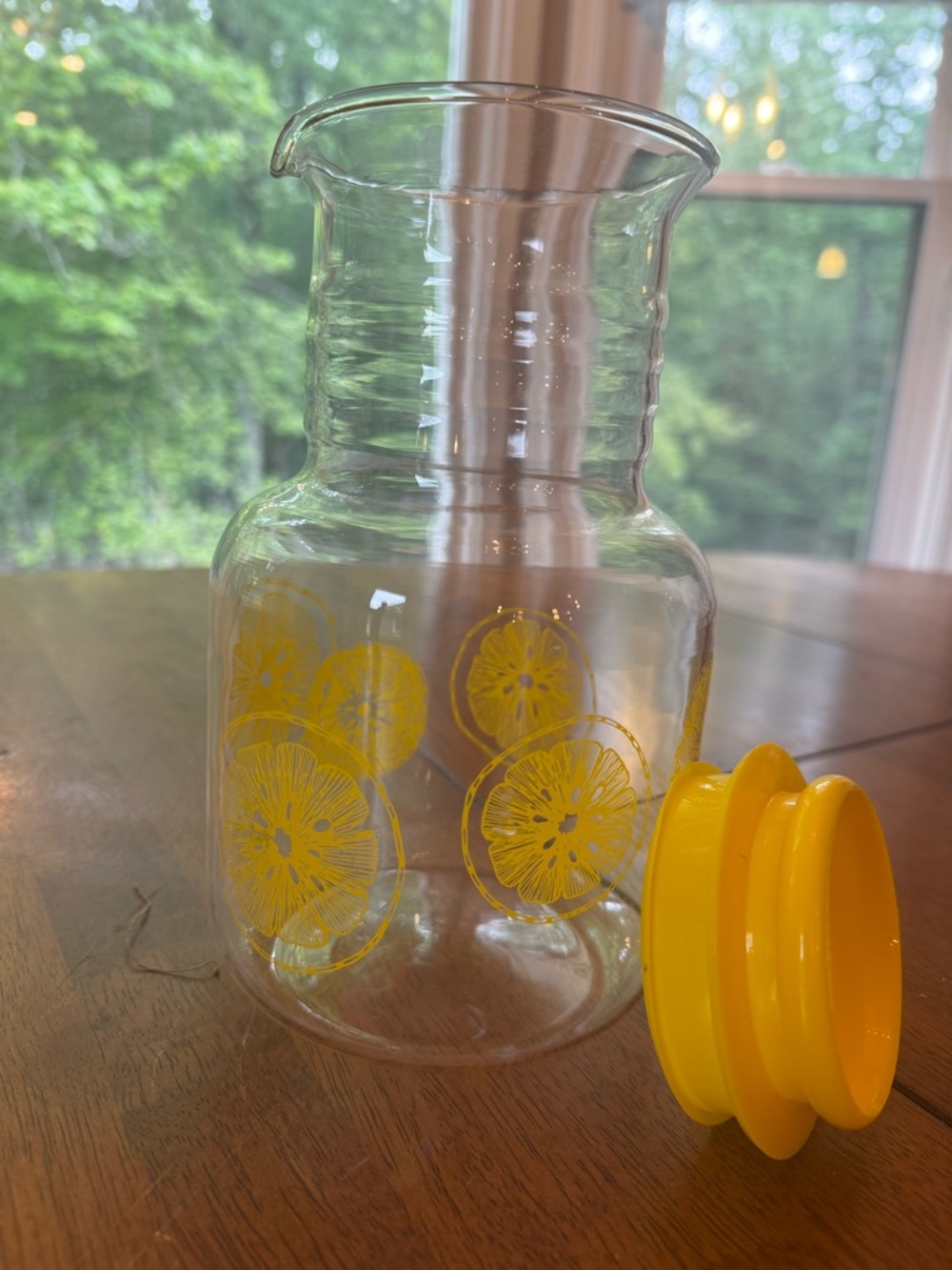Vintage Pyrex Clear Glass Pitcher with Yellow Citrus Print and Yellow Lid 1.5Qt